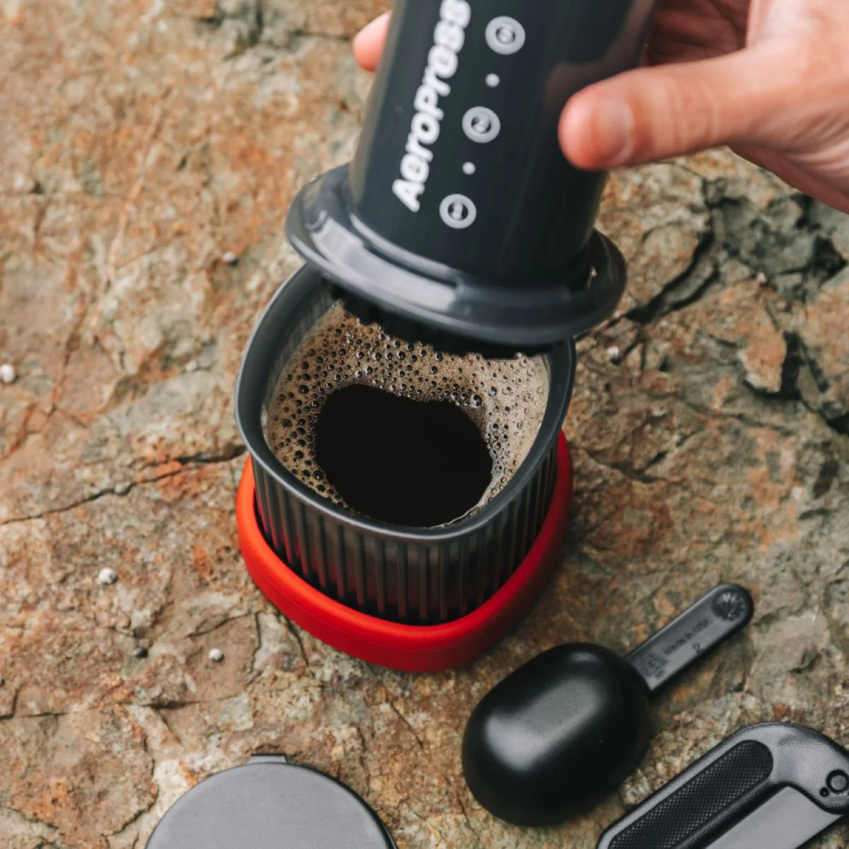 AeroPress GO Travel Coffee Maker with Metal Filter - Image 4